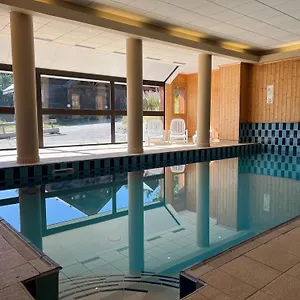 Risoul, 2 Pièces, 6personnes Avec Piscine Risoul
