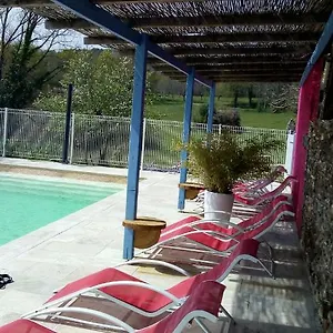 https://chalet-les-arbres.midi-pyreneeshotels.com