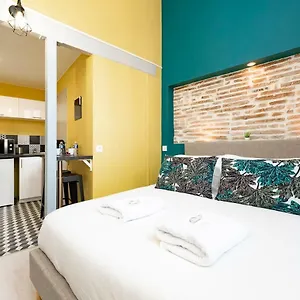 https://appartement-au-calme-toulouse-hypercentre.midi-pyreneeshotels.com